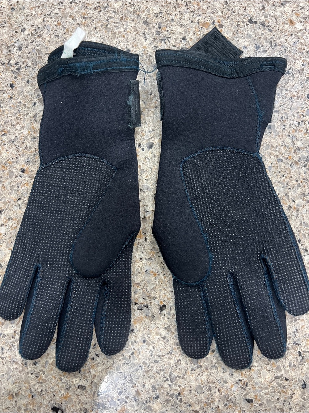 Scuba diver black neoprene gloves with straps large z15